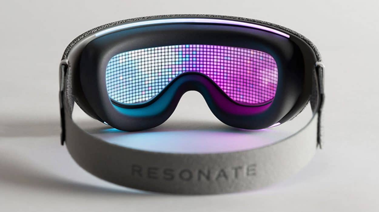 layer-design-lightvision-meditation-headset-jpp-1250x699-1 The LightVision headset enables a deep and immersible meditation experience. (Credit: LAYER/Resonate)