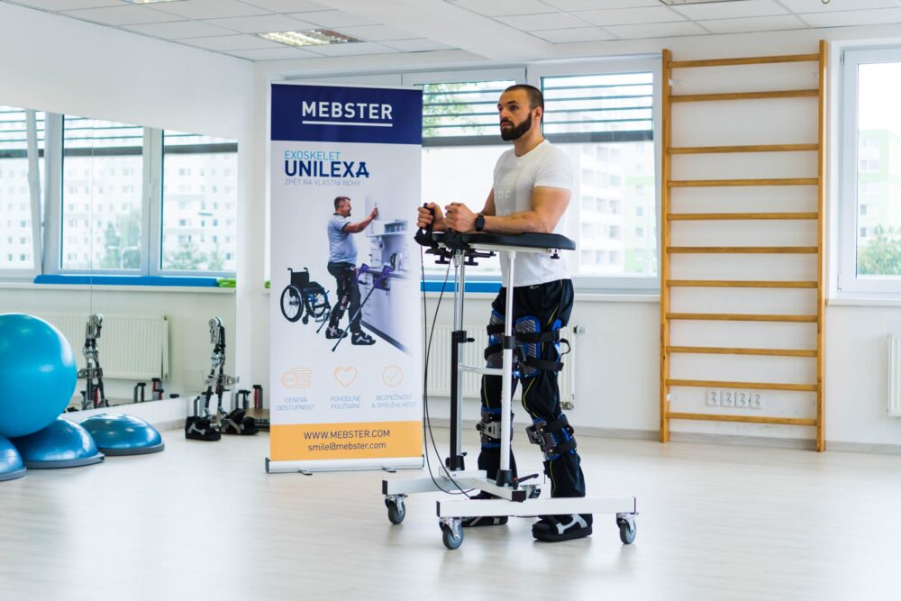 A Medical Device that Combines Orthosis and Exoskeletons by MEBSTER